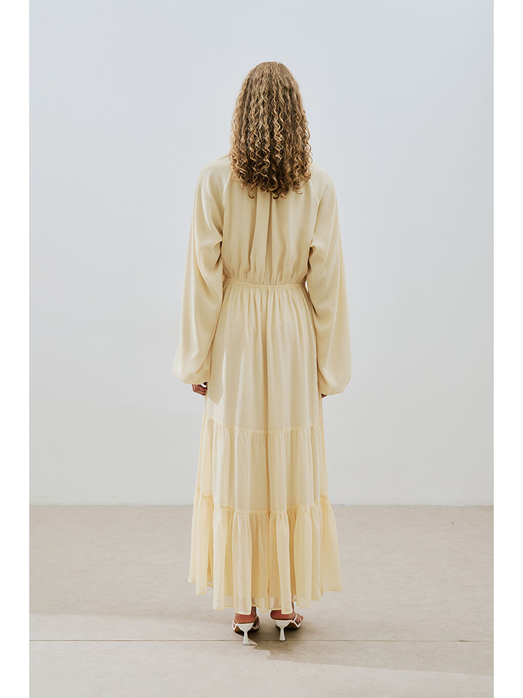 Uzun Büzgülü Şifon Elbise Soft Sarı-5