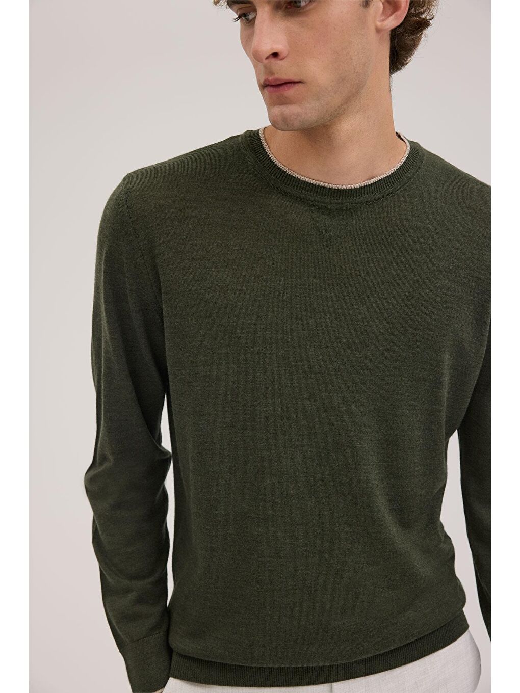 Zümrüt Yeşil Slim Fit Bisiklet Yaka V Tiftikli Yünlü Triko Kazak-2