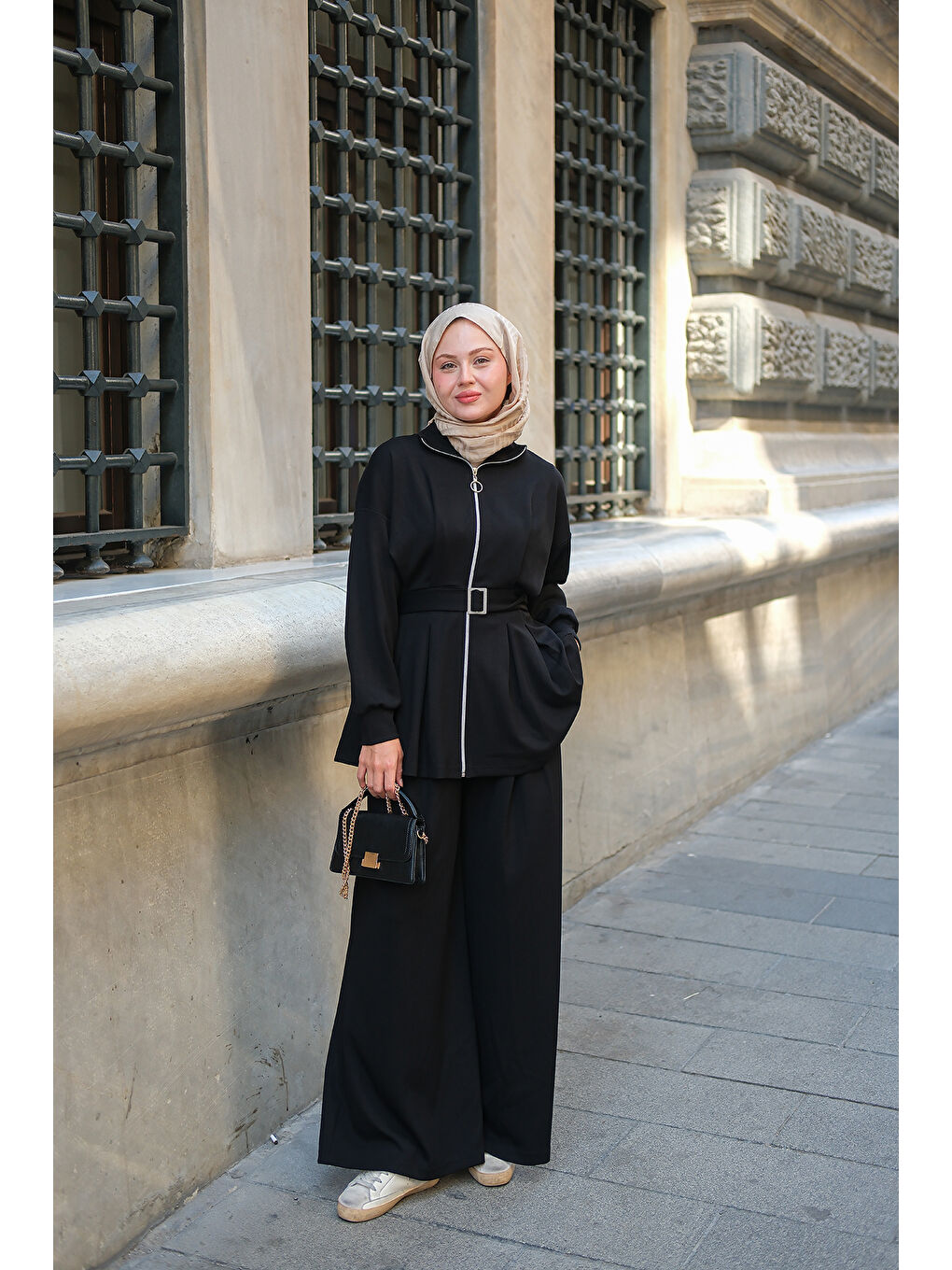 Kadın Pile Detaylı Tokalı Takım Siyah-3