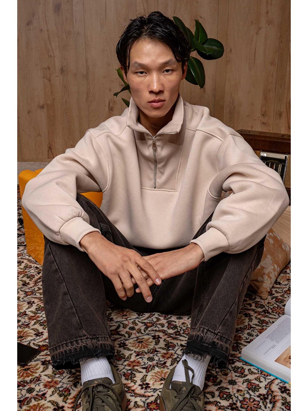 Erkek Oversize Dik Yaka Yarım Fermuarlı Sweatshirt Bej-1