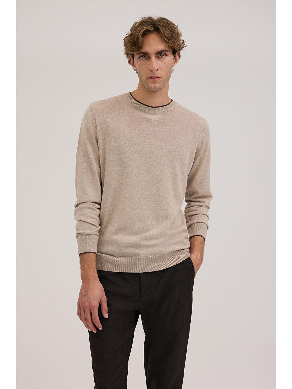 Bej Taş Slim Fit Bisiklet Yaka V Tiftikli Yünlü Triko Kazak