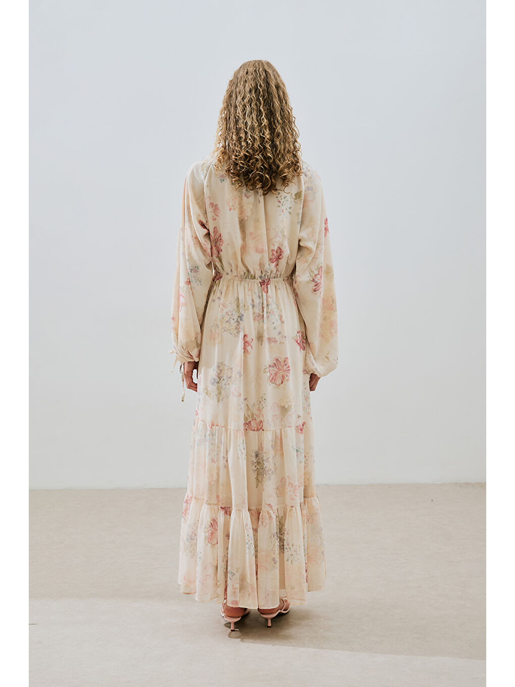 Ekru Uzun Büzgülü Şifon Elbise Roses Butterfly-6