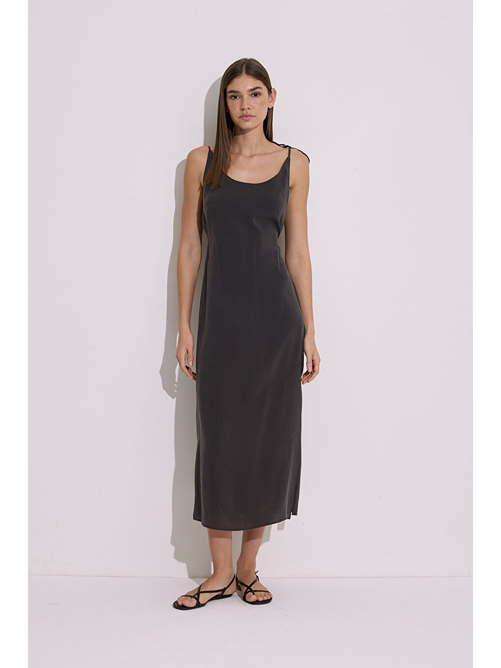 Modal Askılı Rahat Elbise Antrasit-4