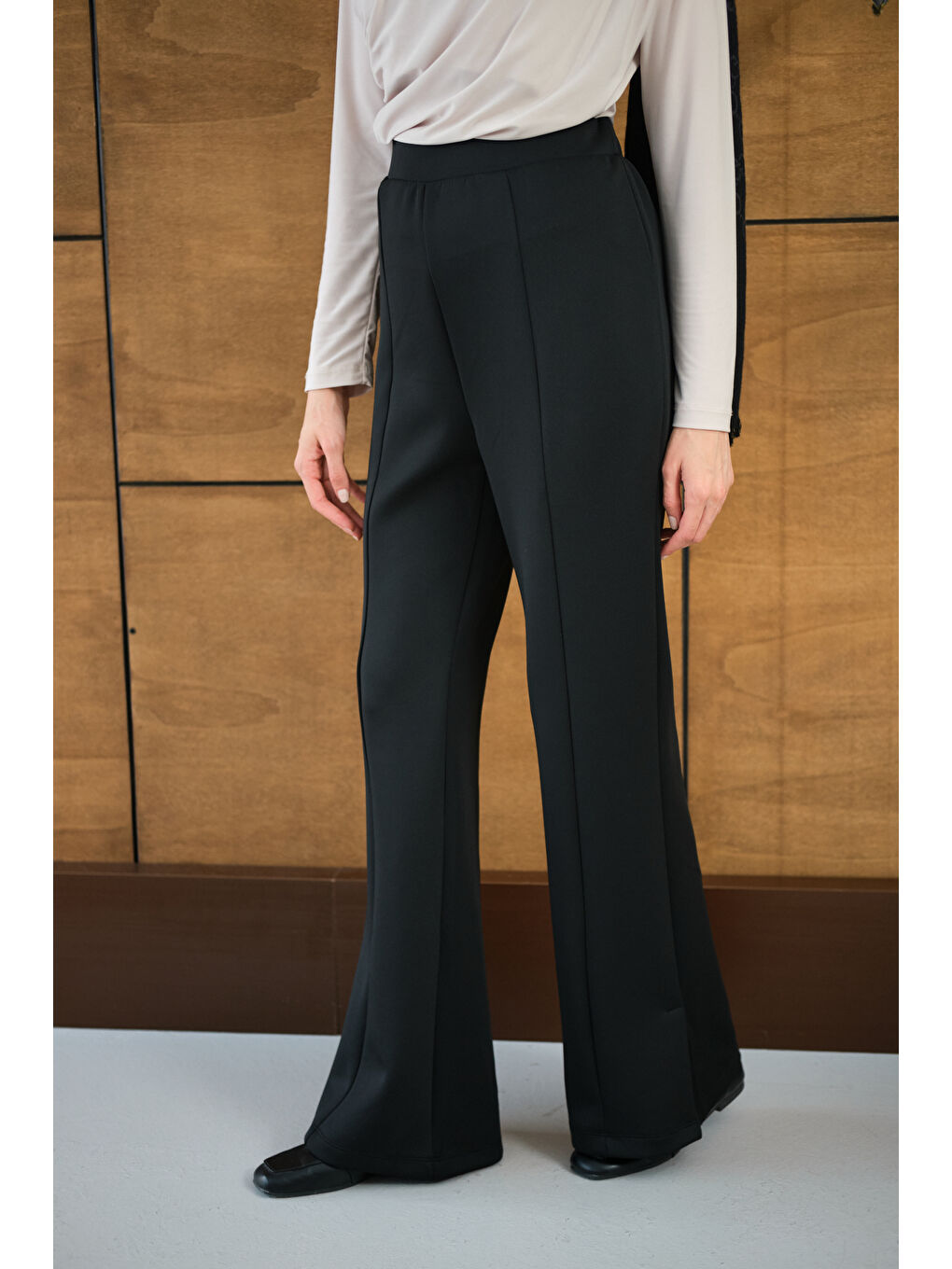 Kadın Yandan Yırtmaçlı Scuba Pantolon Siyah-1