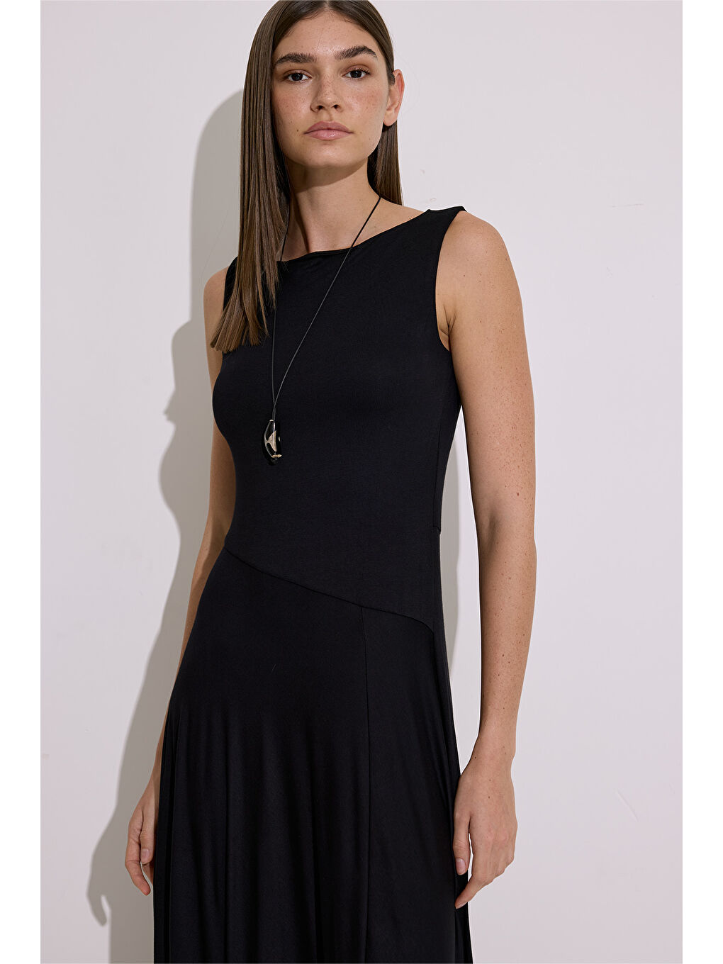 Kolsuz Dökümlü Elbise Siyah-2