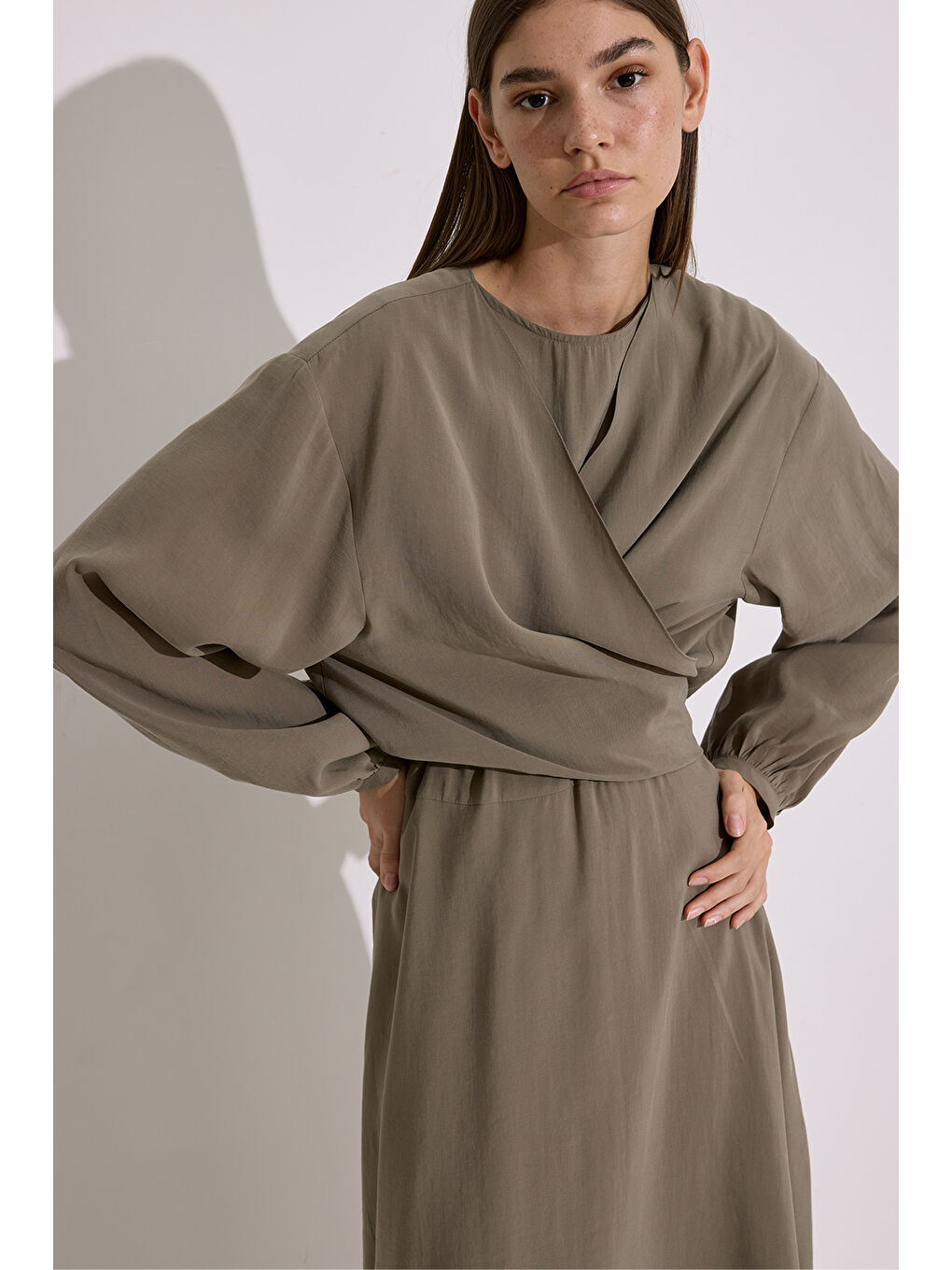 Modal Uzun Kol Anvelop Elbise Haki-1