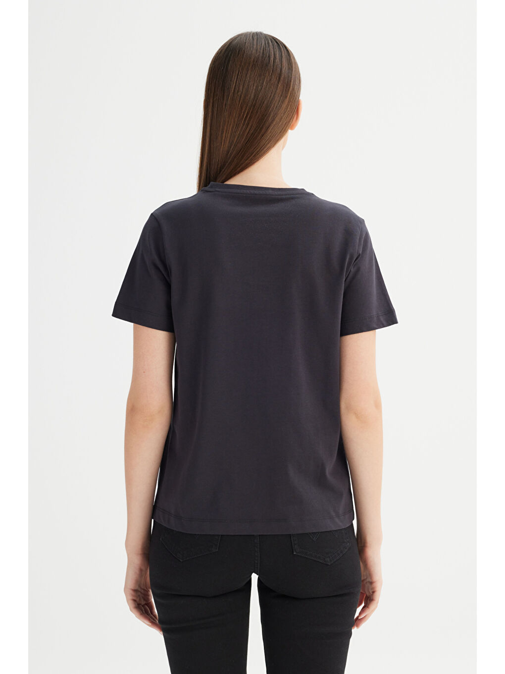 %100 Pamuk Regular Fit Normal Kesim Bisiklet Yaka Patch Logo Siyah Tişört-4