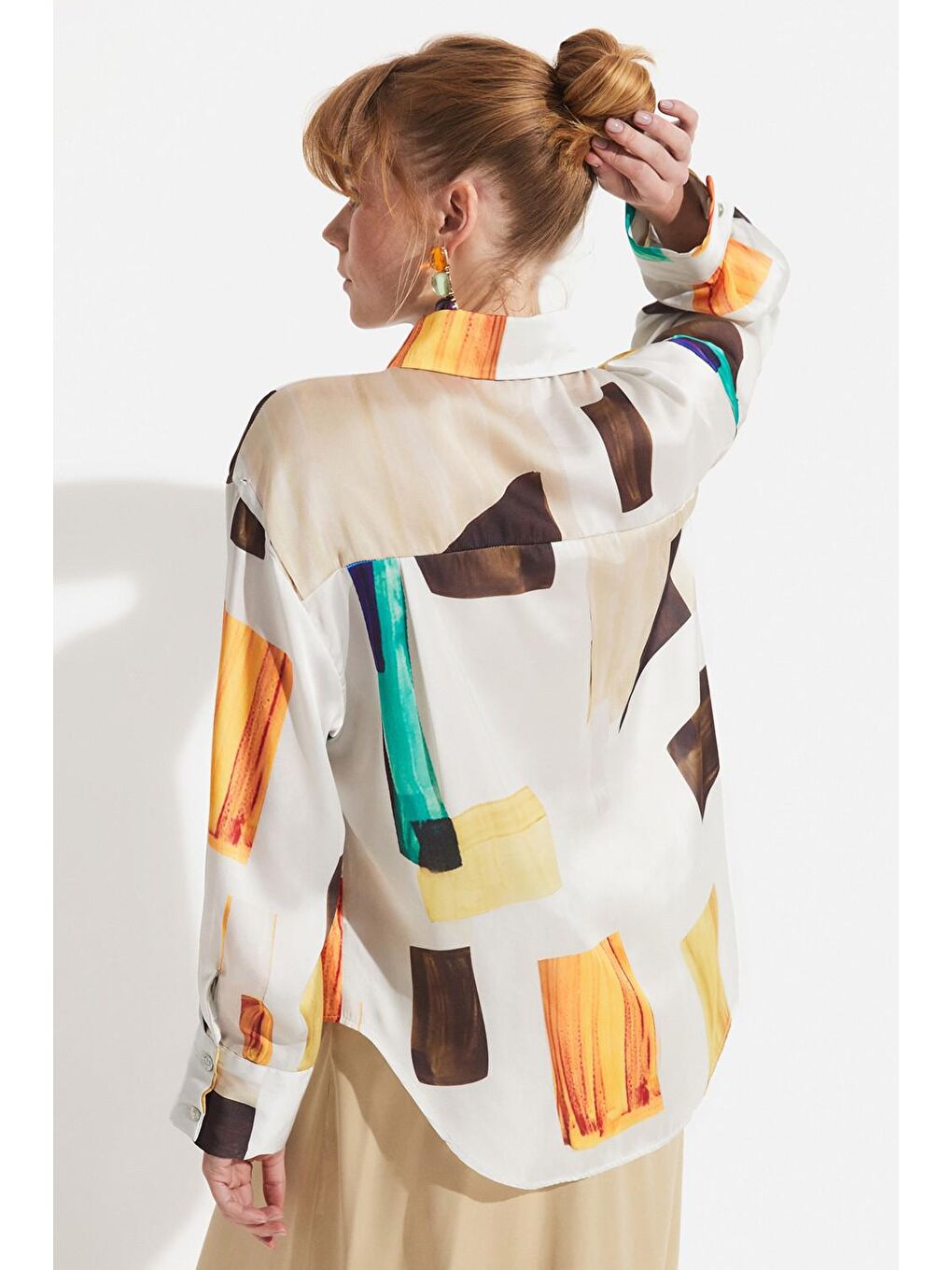 Bej Geometrik Desenli Gömlek-3