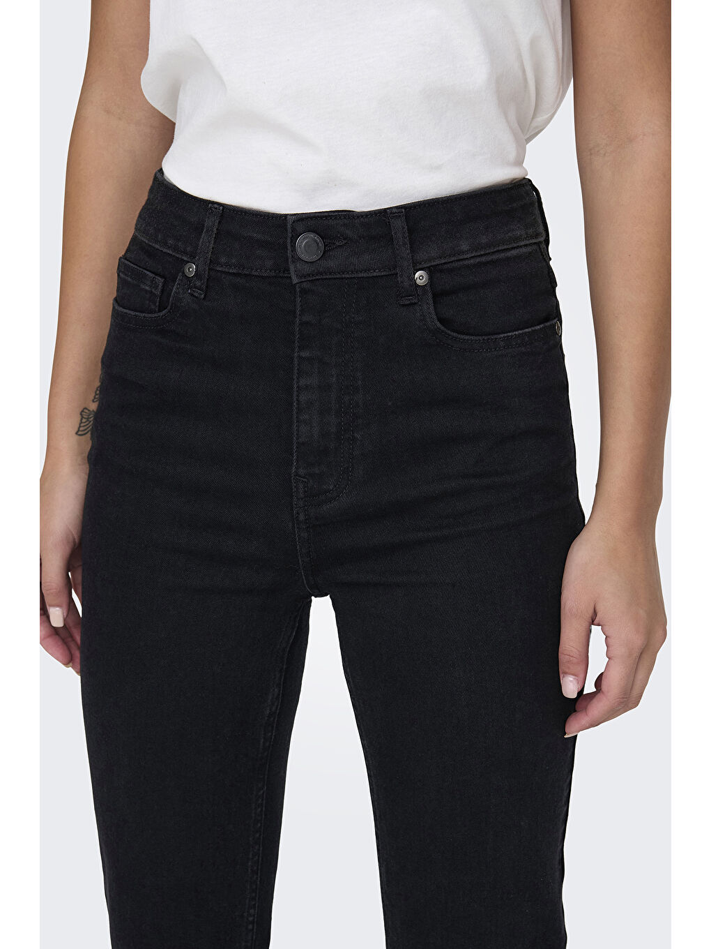 Siyah Onlluna Pamuklu Flare Fit Yüksek Bel Geniş Paça Jeans 15323175-2