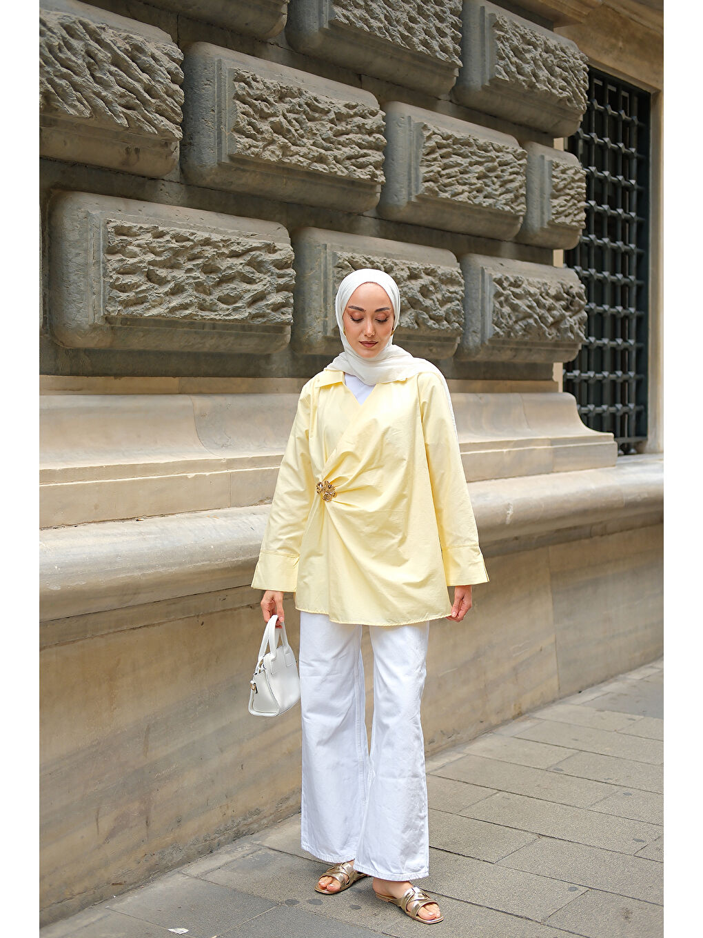 Kadın Broş Detay Poplin Gömlek Sarı-3