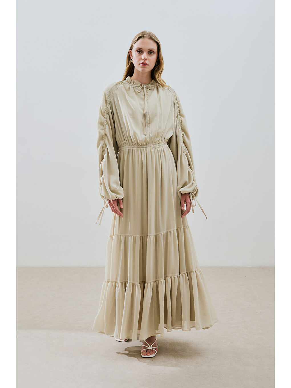 Yeşil Uzun Büzgülü Şifon Elbise Adaçayı-1