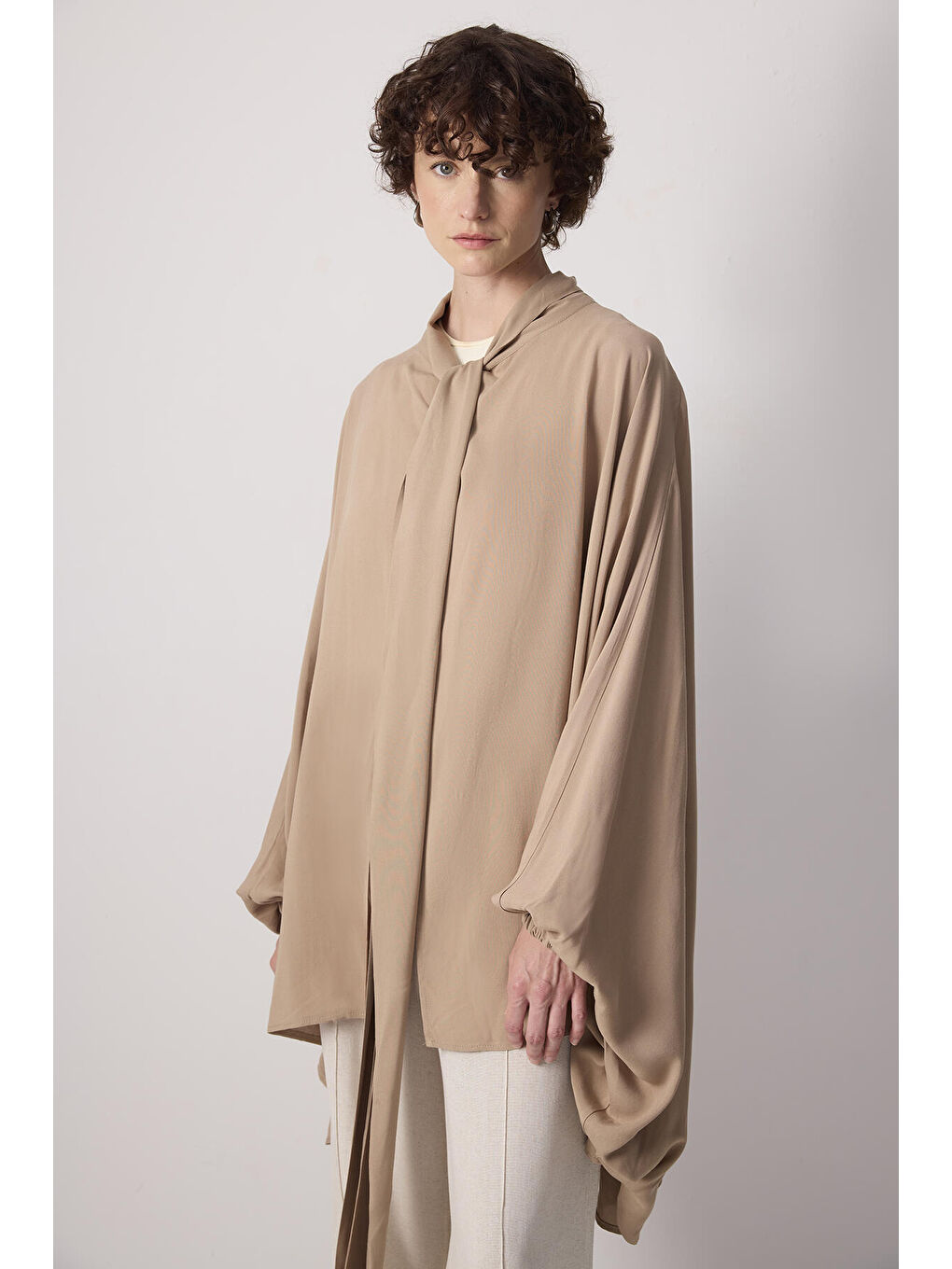 Bej Dökümlü Viskon Kimono-1