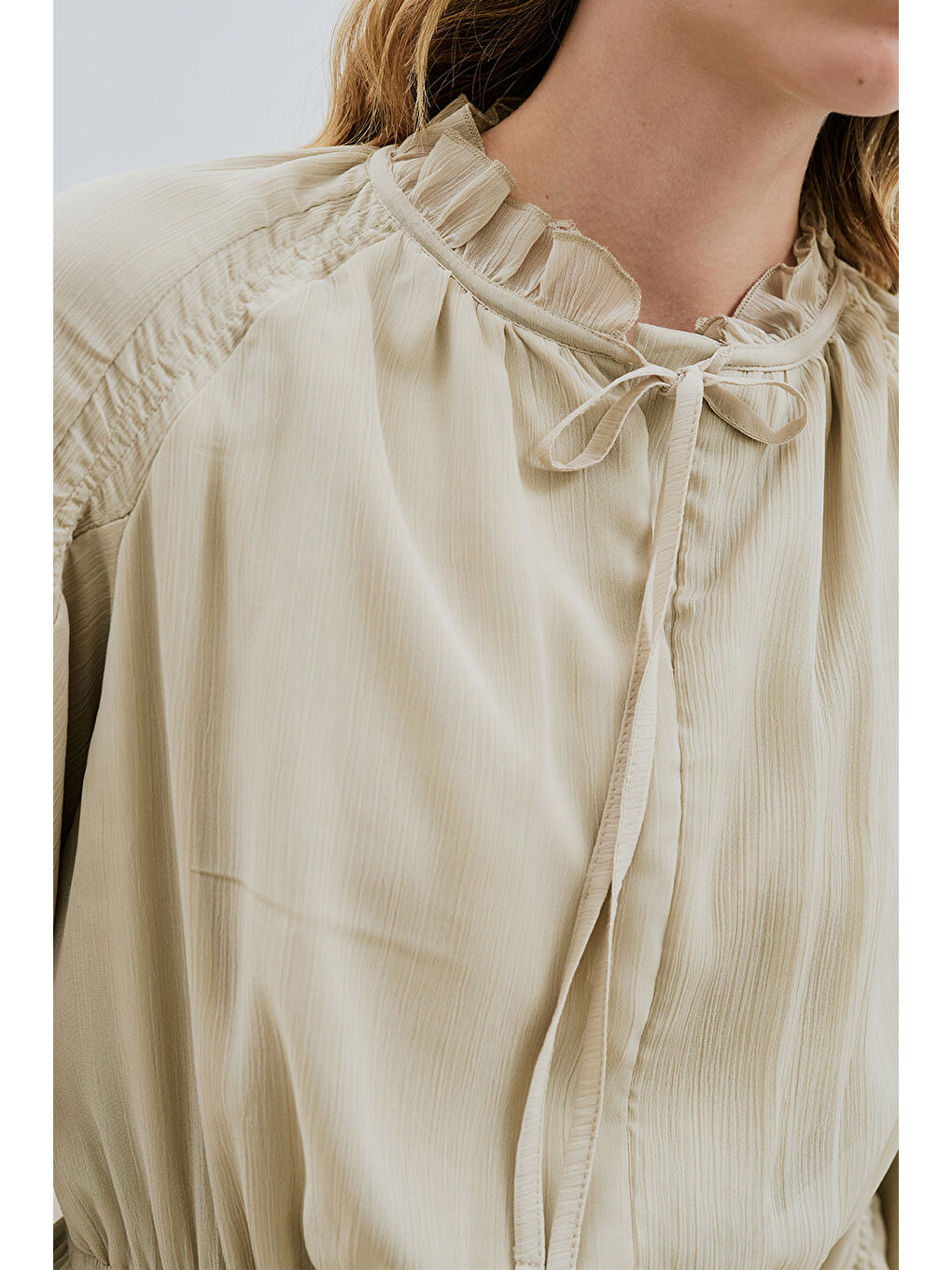 Yeşil Uzun Büzgülü Şifon Elbise Adaçayı-3