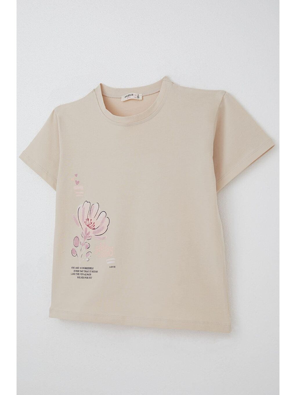 Kız Çocuk Şortlu Takım Sevgi Temalı Çiçek Baskılı Bej (6-12 Yaş)-5