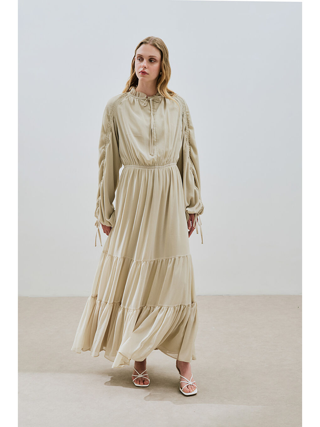 Yeşil Uzun Büzgülü Şifon Elbise Adaçayı-4