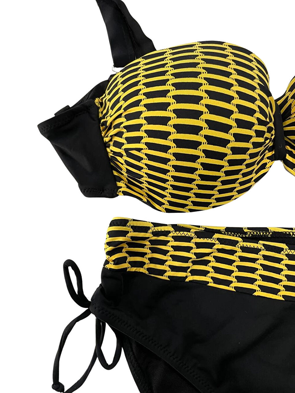 Kadın Sarı Zincir Desenli Büyük Beden Astarlı Siyah Bikini Takım HZL25S-LC3303-1