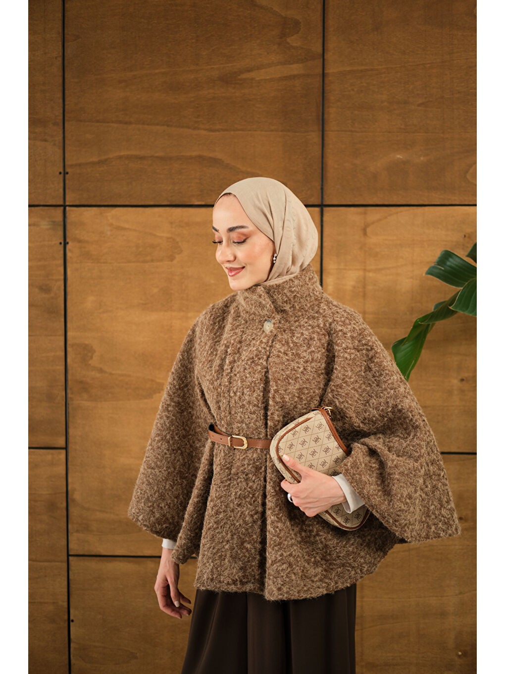 Bej Kadın Kemer Detaylı Panço Vizon-3
