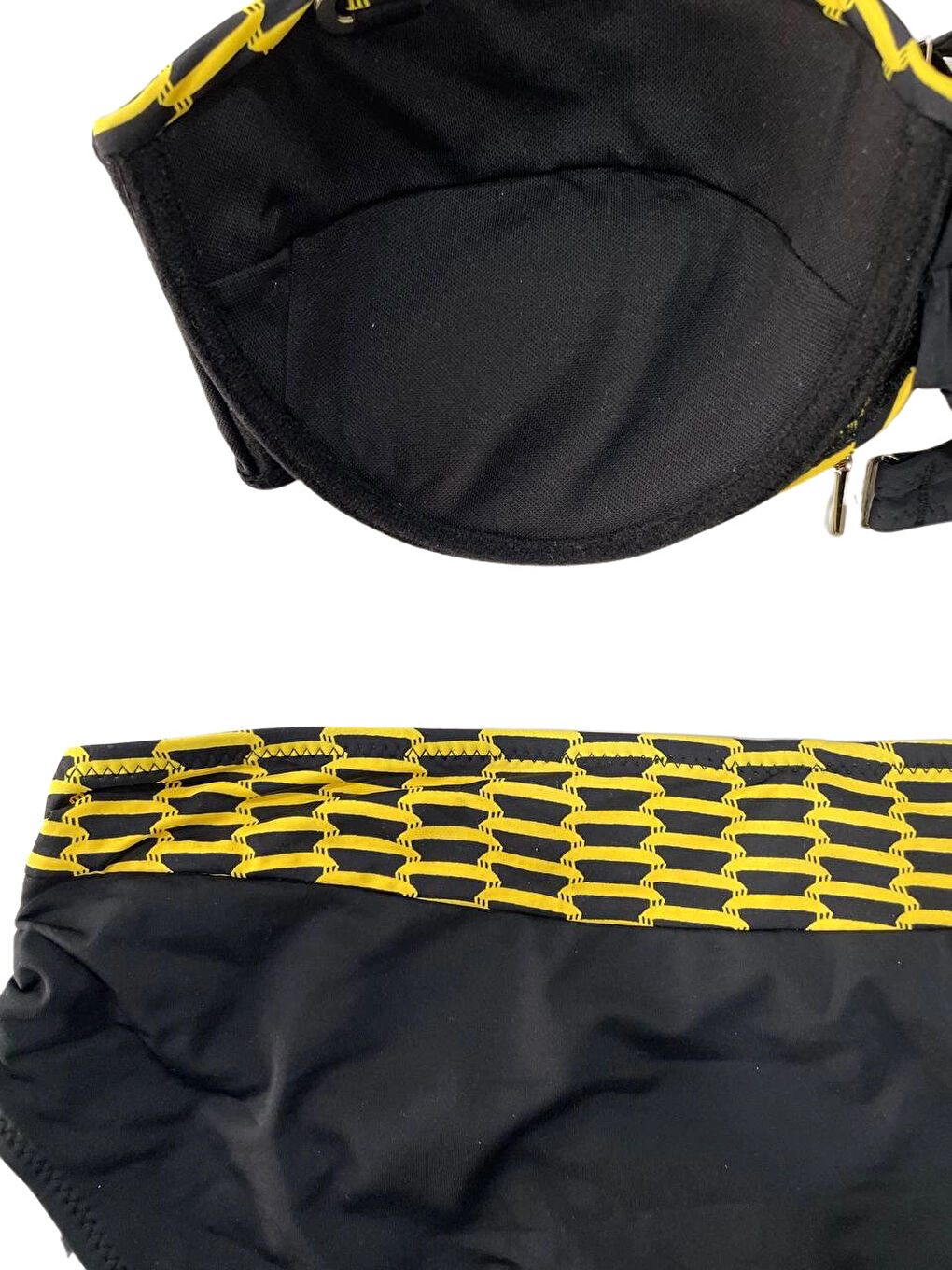 Kadın Sarı Zincir Desenli Büyük Beden Astarlı Siyah Bikini Takım HZL25S-LC3303-3