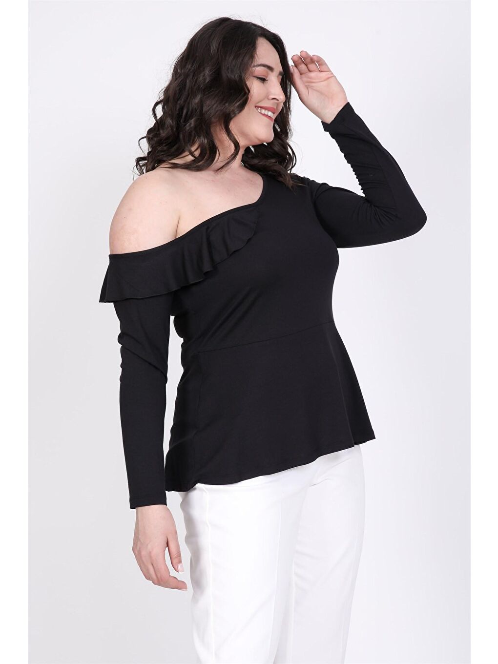 Mylinemoda Siyah Volanlı Tek Kol Düşük Peplum Bluz - 1