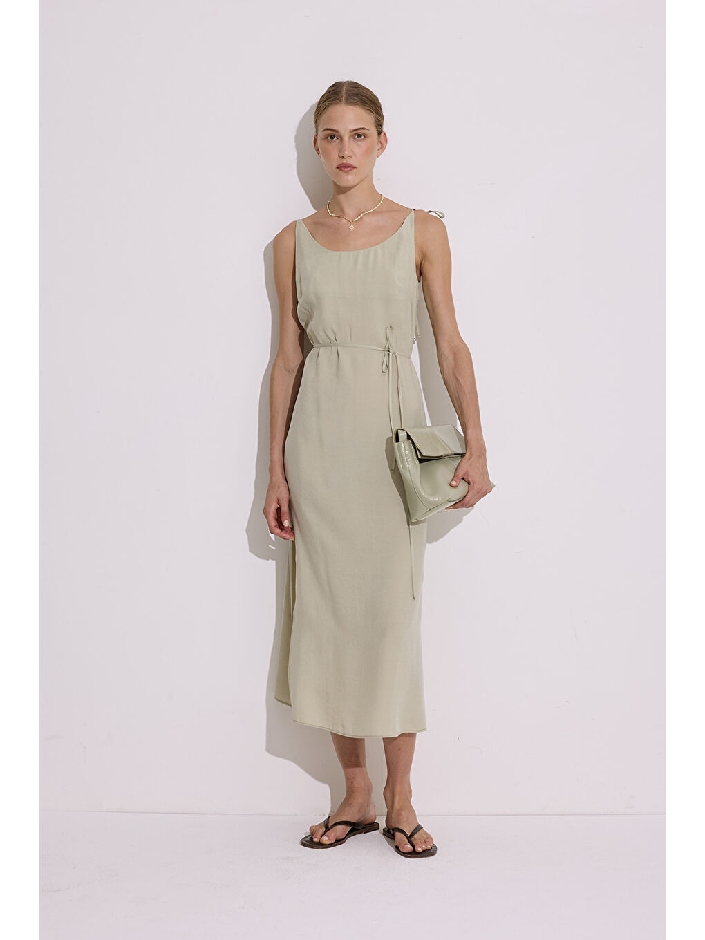 Yeşil Modal Askılı Rahat Elbise Çağla-1