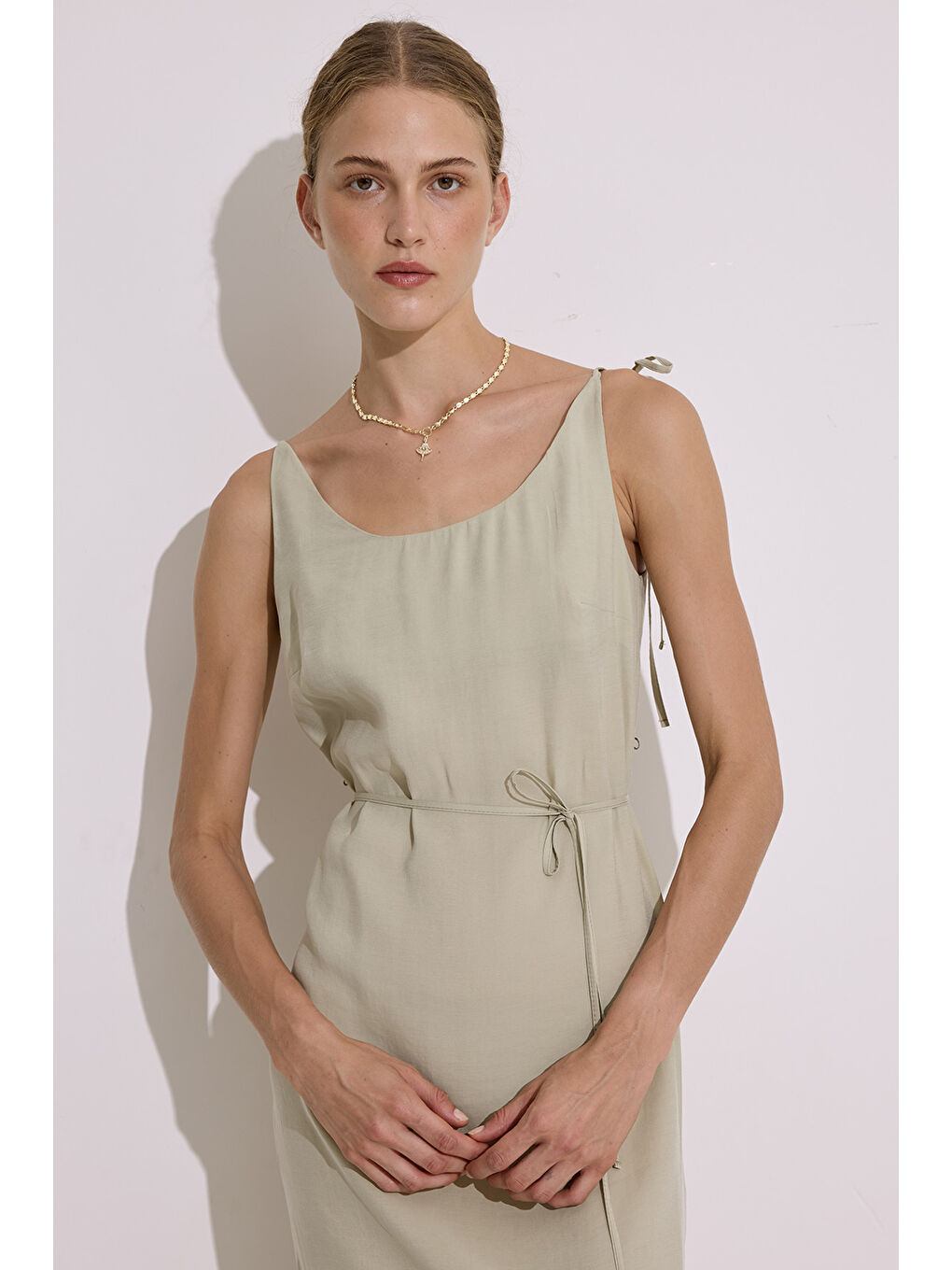 Yeşil Modal Askılı Rahat Elbise Çağla-3