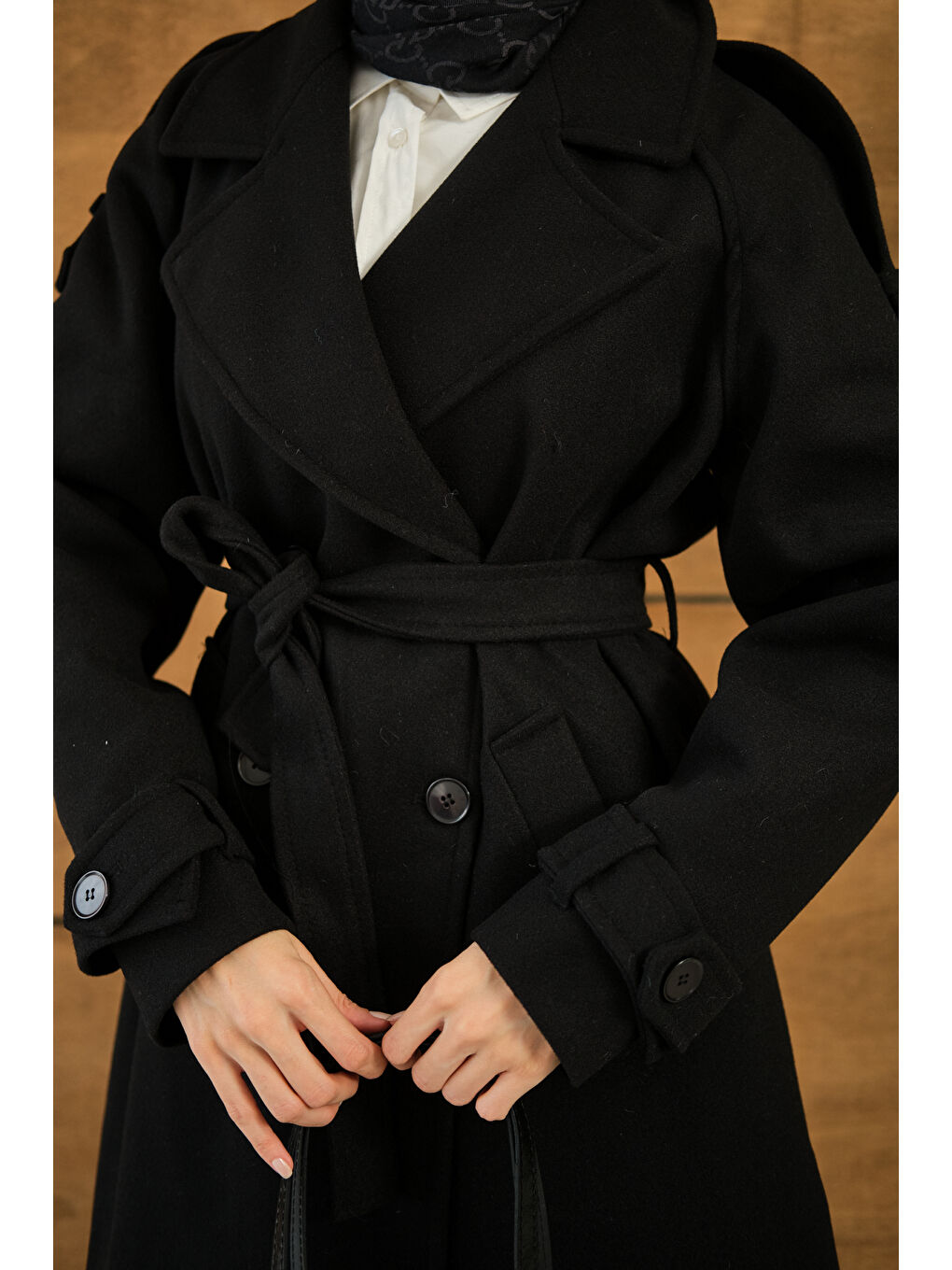 Kadın Düğme Detay Bel Bağlamalı Kaban Siyah-4