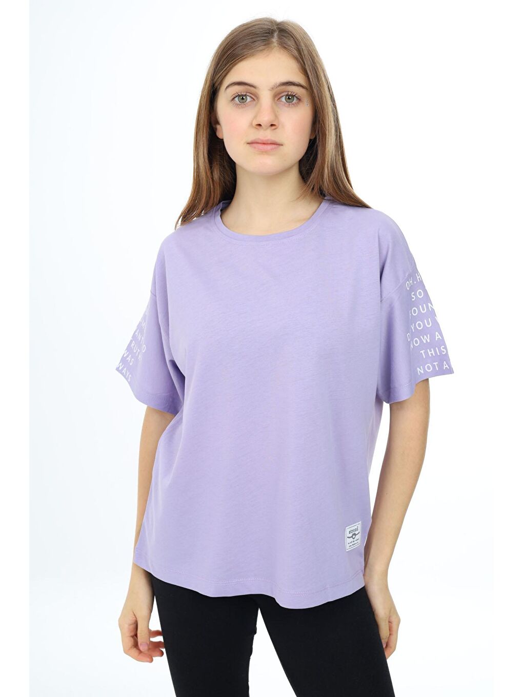 Lila Kolları Yazı Baskılı Armalı Kız Çocuk Basic Tişört