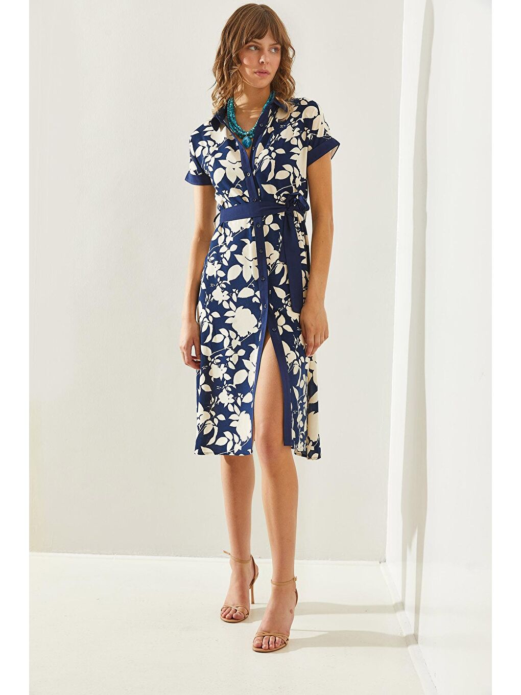 Lacivert Kadın Yaprak Desenli Kuşaklı Düğmeli Midi Boy Elbise-5