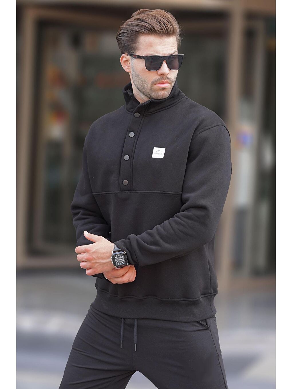 Madmext Siyah Dik Yakalı Düğme Detaylı Erkek Sweatshirt 7060 - 1