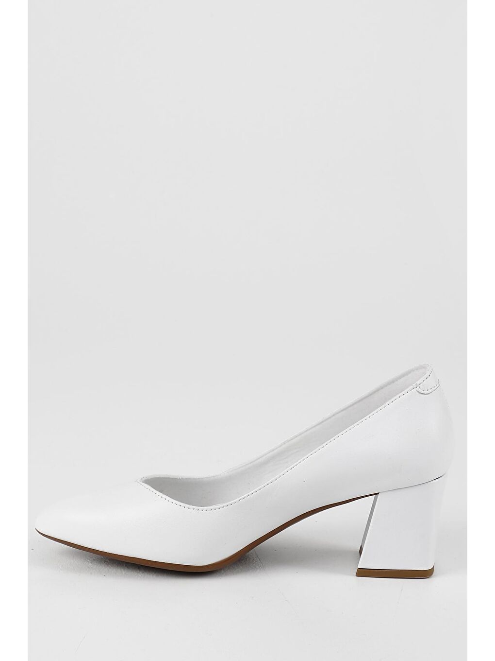 Beyaz BEYAZ  Hakiki Deri Sivri Burun Orta Kalın Topuklu Kadın Ayakkabı 24170-6