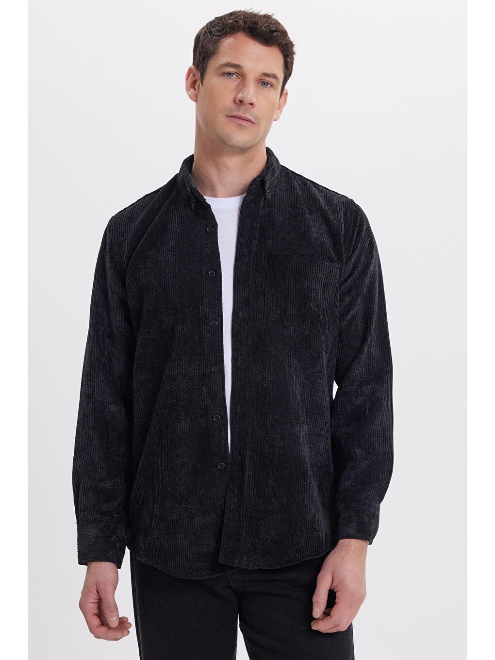 Erkek Regular Fit Rahat Kesim Fitilli Kadife Görünüm Düğmeli Yaka Siyah Ceket Gömlek