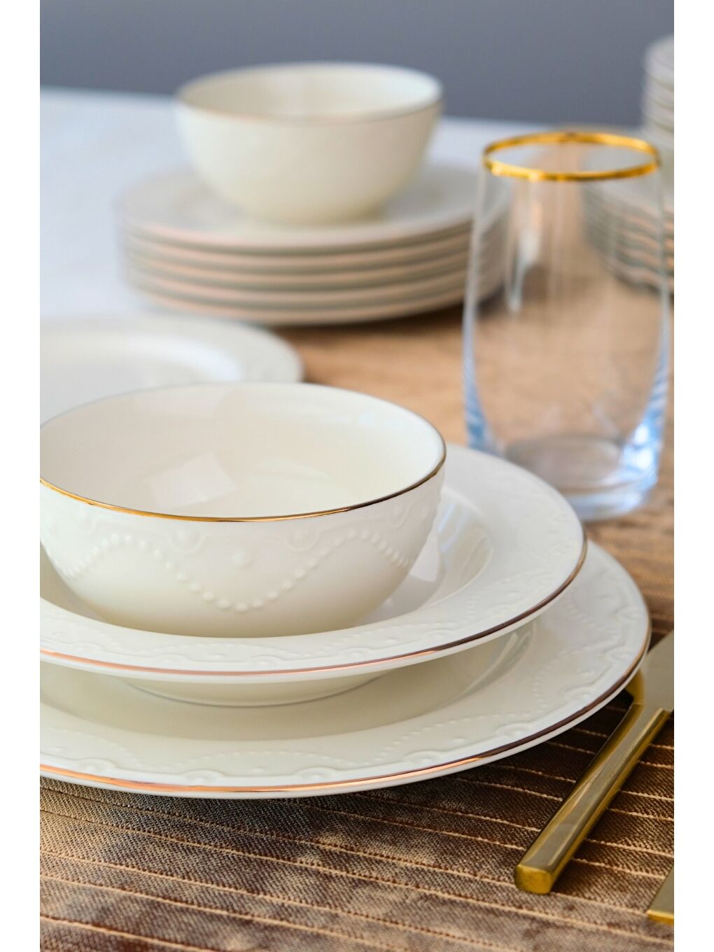 Beyaz Zincir Altın Yaldız Yemek Takımı 6 Kişilik 24 Parça ZNC24YKALT-4