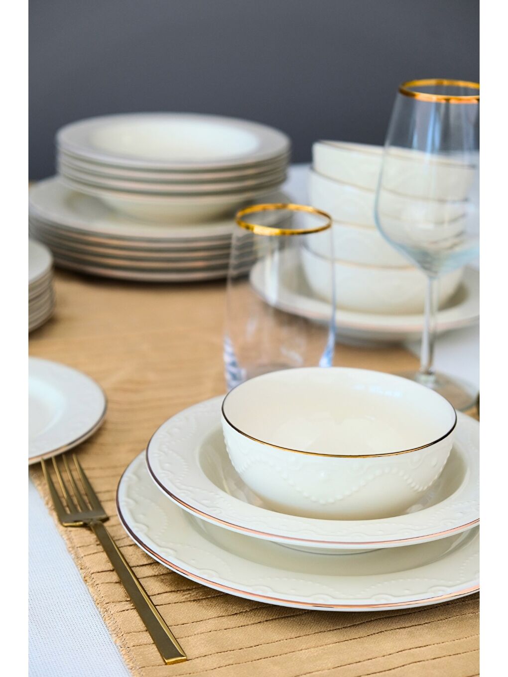 Beyaz Zincir Altın Yaldız Yemek Takımı 6 Kişilik 24 Parça ZNC24YKALT-5