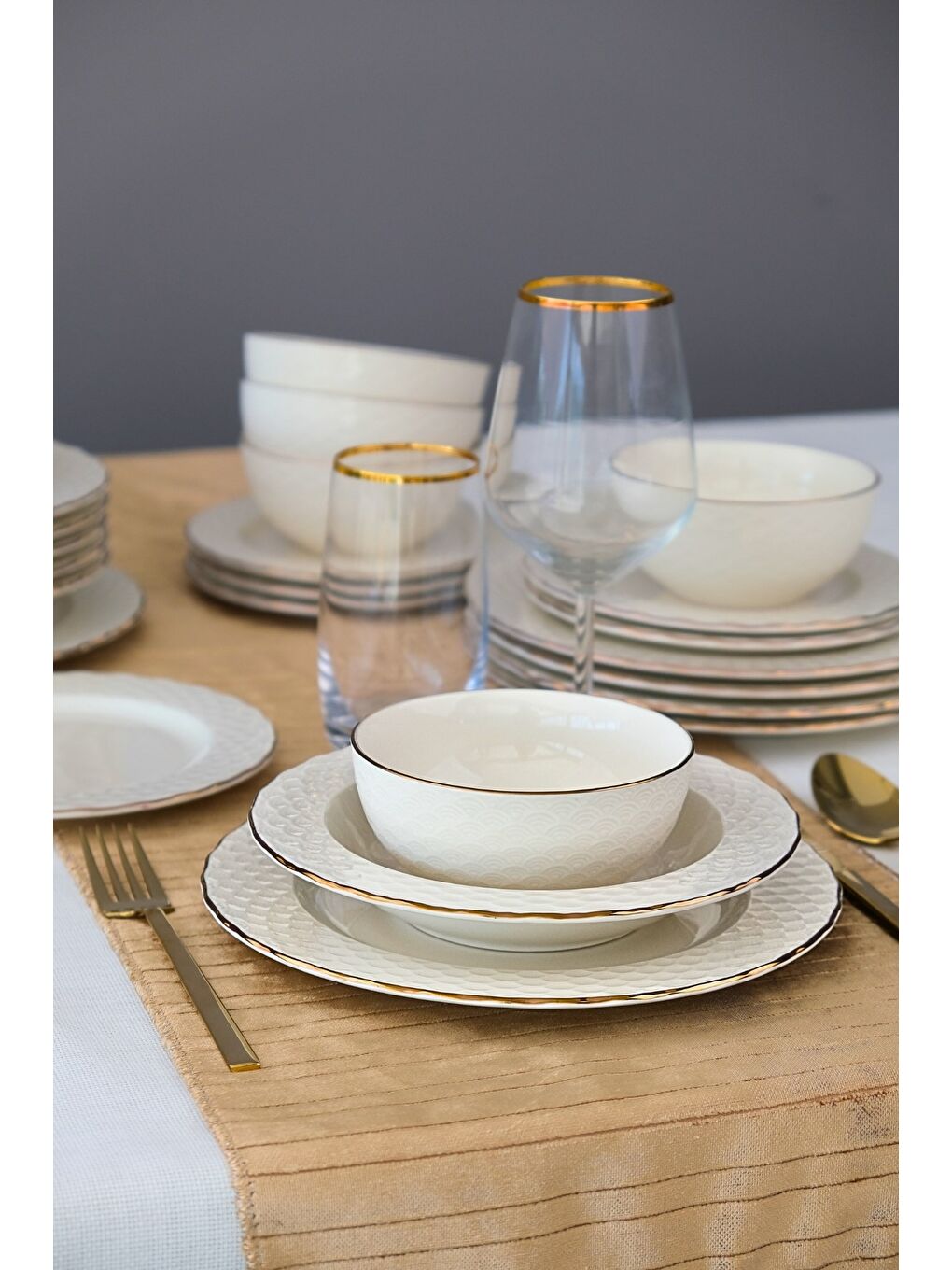 Beyaz Costa Altın Yaldız Yemek Takımı 6 Kişilik 24 Parça COS24YKALT
