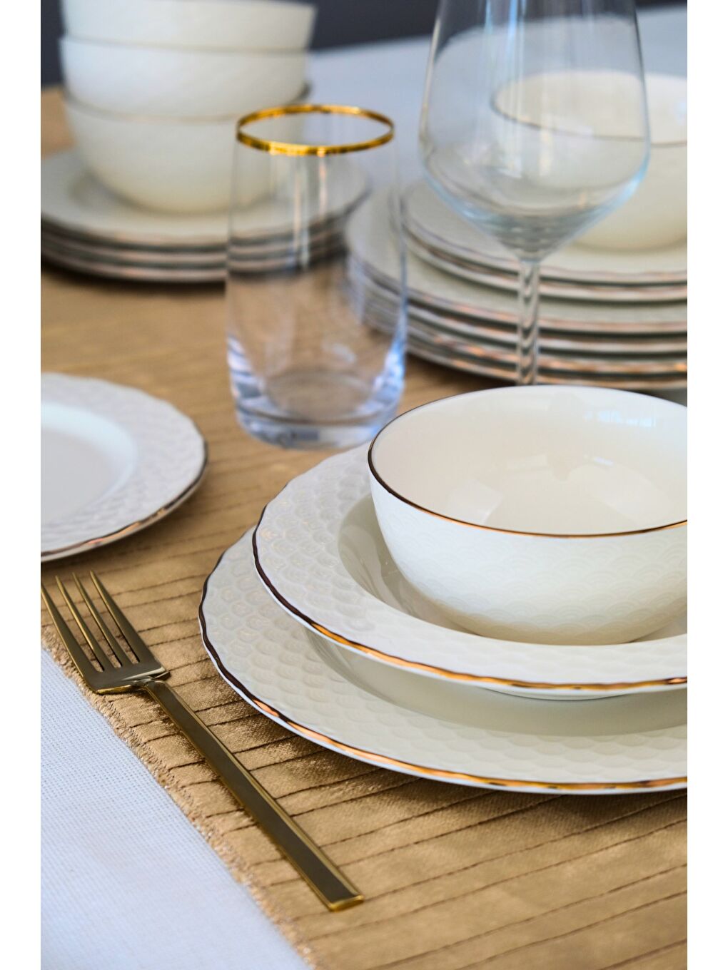 Beyaz Costa Altın Yaldız Yemek Takımı 6 Kişilik 24 Parça COS24YKALT-7