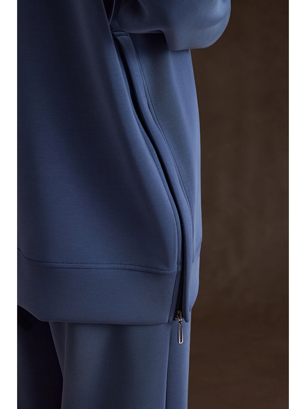 Mavi Yakası Ve Yan Yırtmaçları Fermuarlı Modal Sweatshirt-3