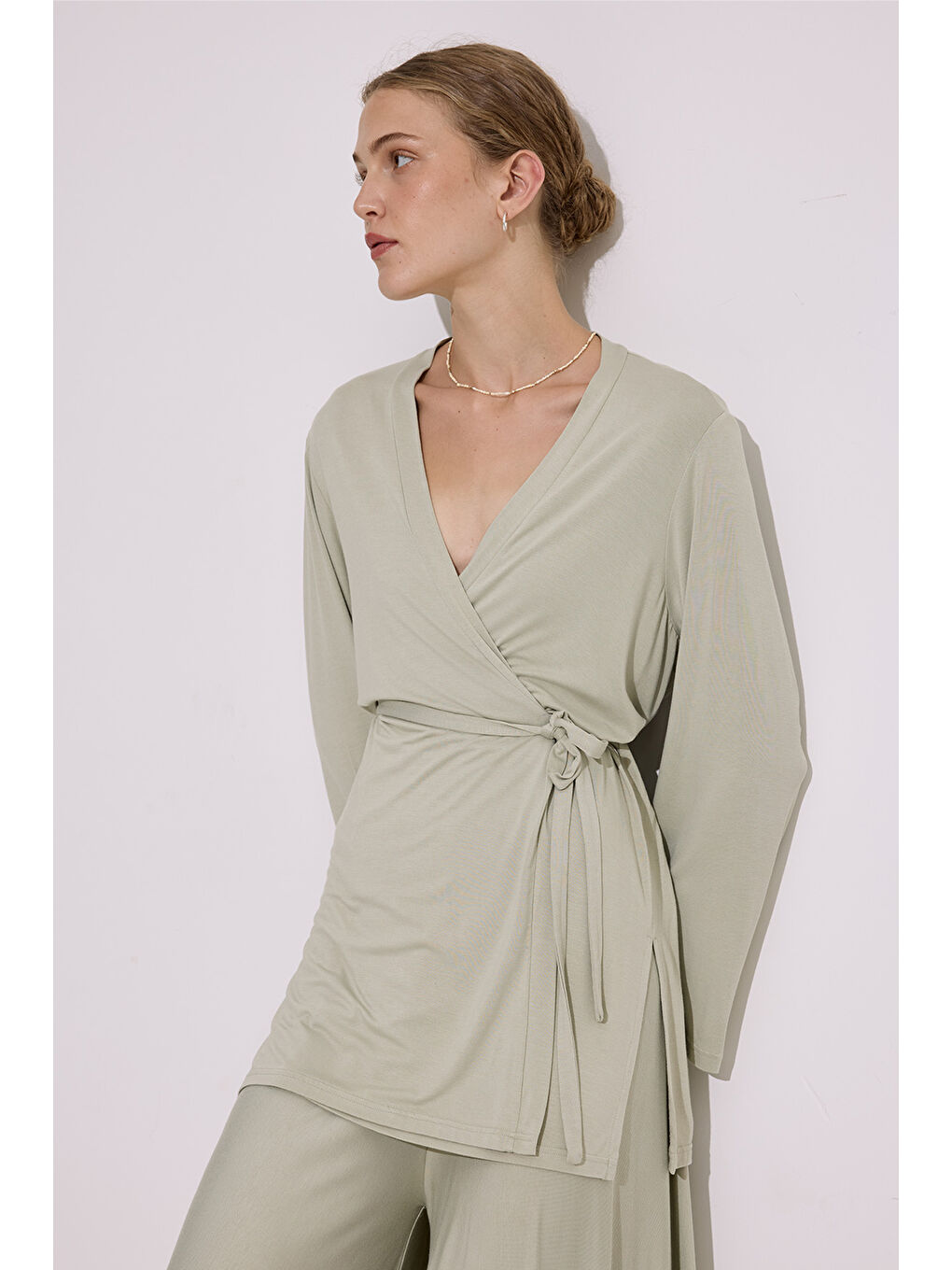 Bağlamalı Dökümlü Kimono Pastel Yeşil-4