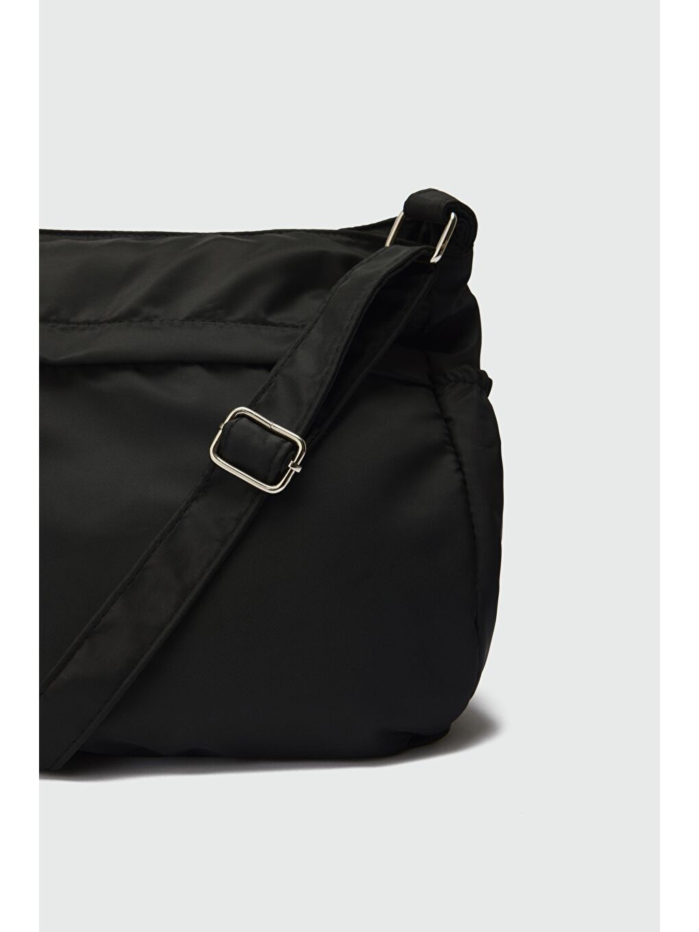 Amou Çok Cepli Çapraz Çanta Siyah-3