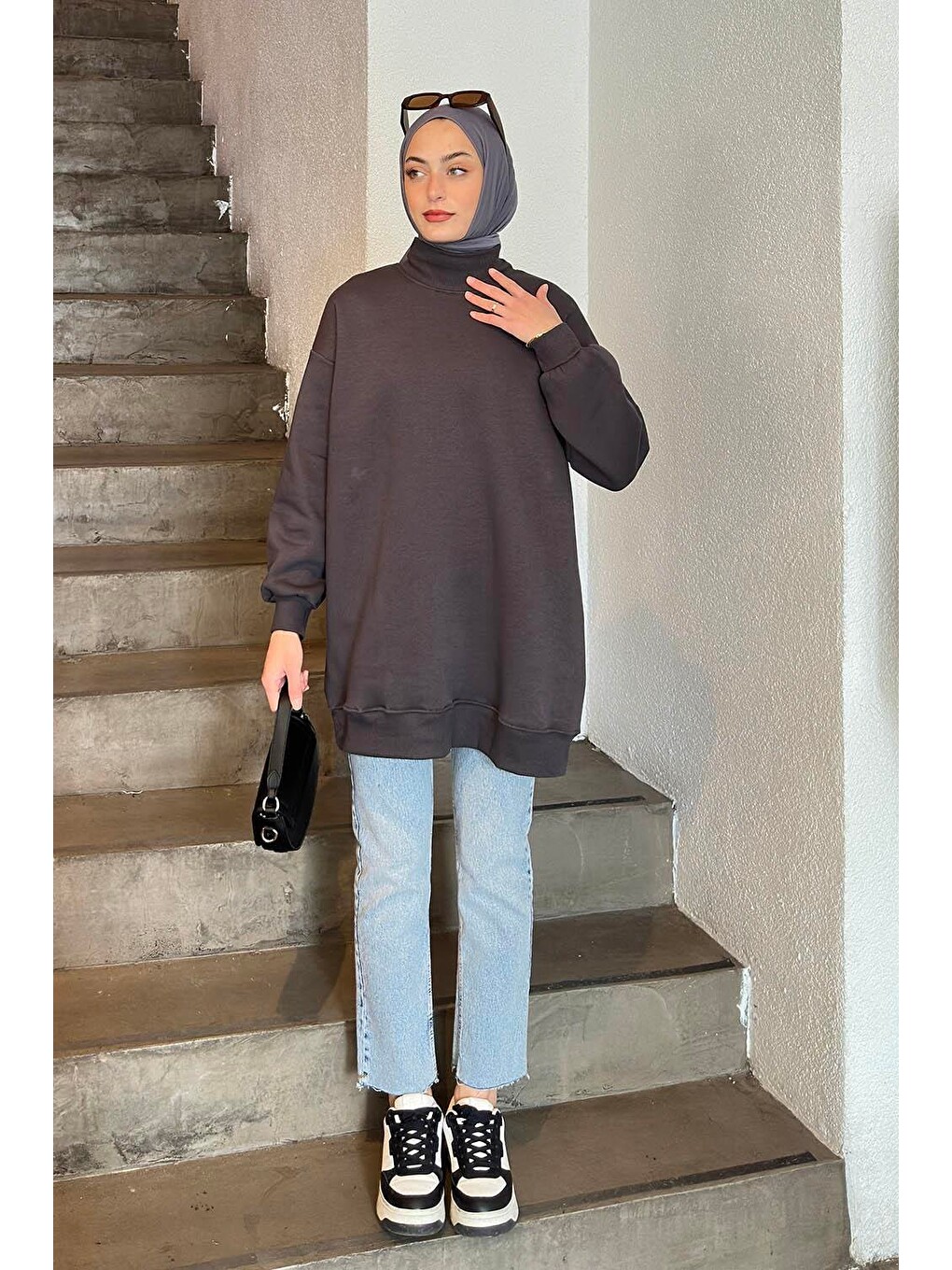 Üç İplikli Yarım Balıkçı Yakalı Basic Tunik Antrasit