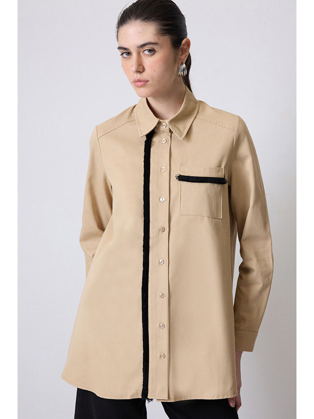 Bej Şerit Detaylı Gabardin Gömlek-1
