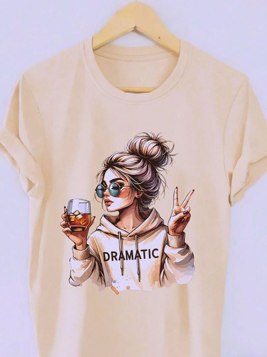 Kadın Bej Dramatic Baskı Regular Fit Tişört-1