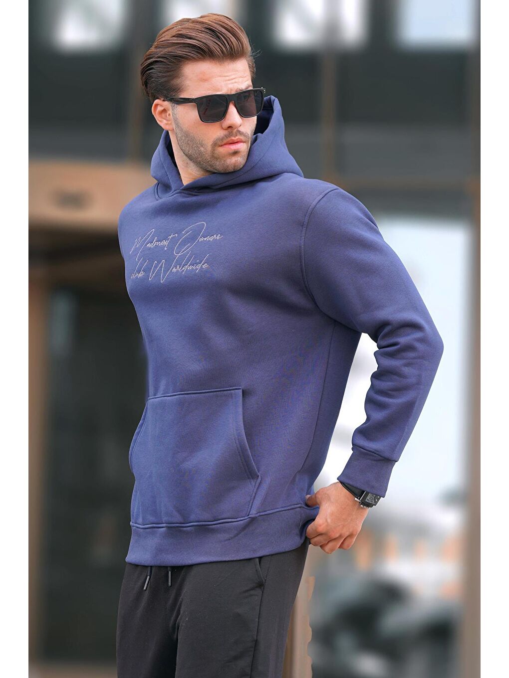 Madmext Lacivert Kapüşonlu Cep Detaylı Baskılı Erkek Sweatshirt 7064