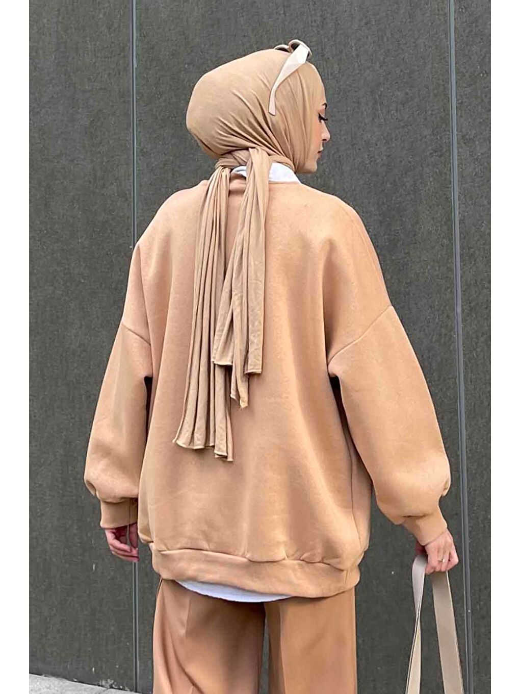 Kahverengi Jasmin Bisiklet Yaka Oversize Sweat Sütlü Kahve-3