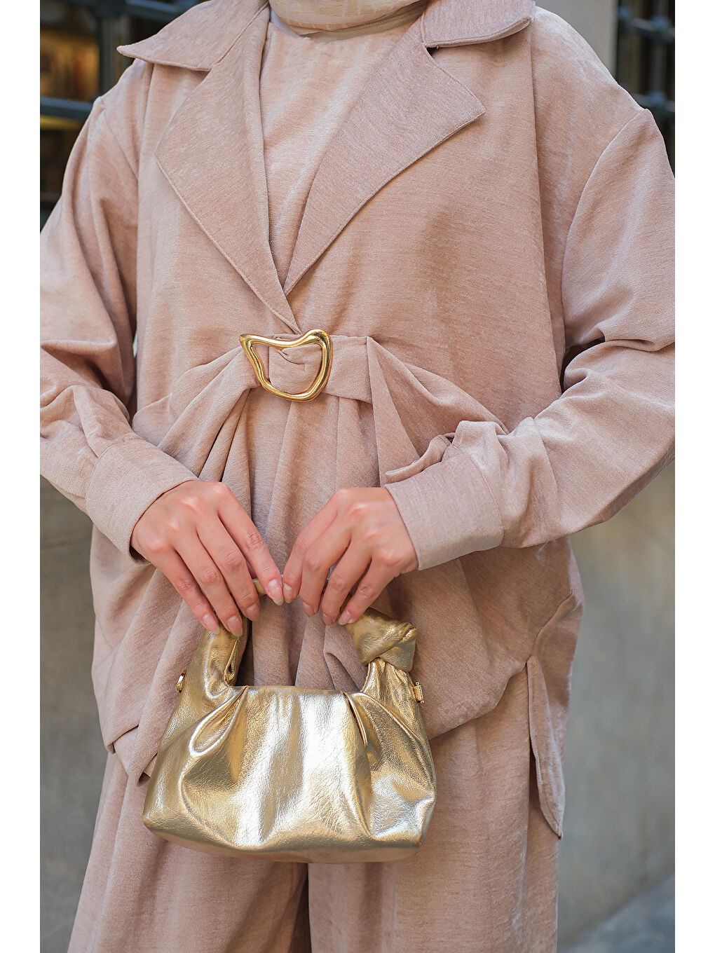 Kadın Musleya Önü Pile Detay Süet Takım Bej-4