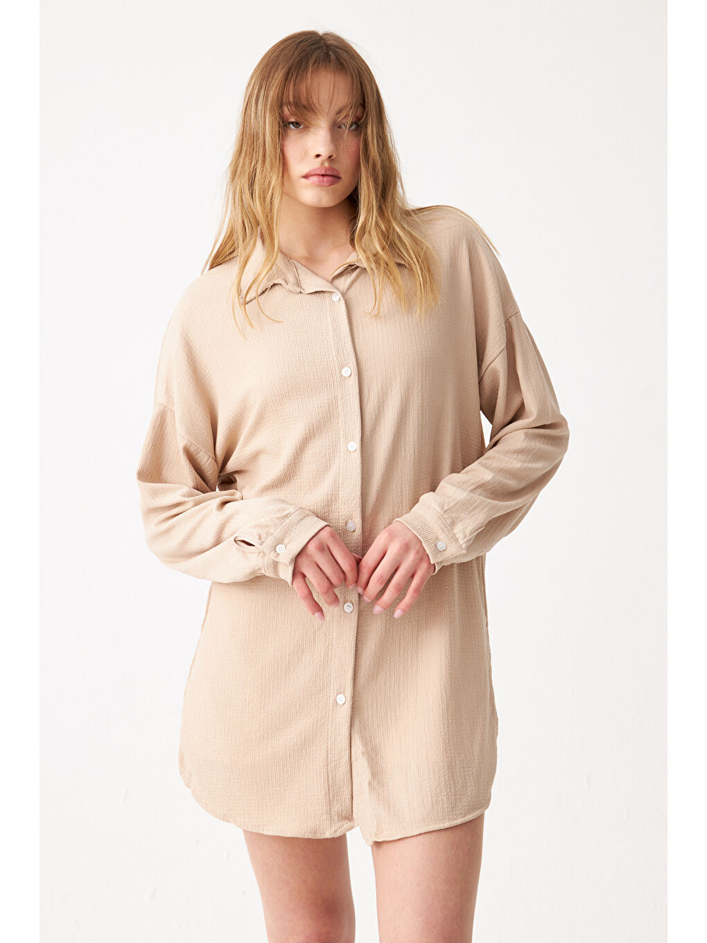 Kadın Bej Oversize Uzun Krinkıl Gömlek-2