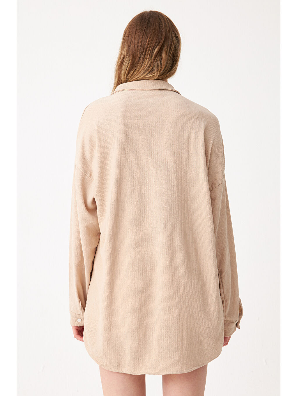 Kadın Bej Oversize Uzun Krinkıl Gömlek-3