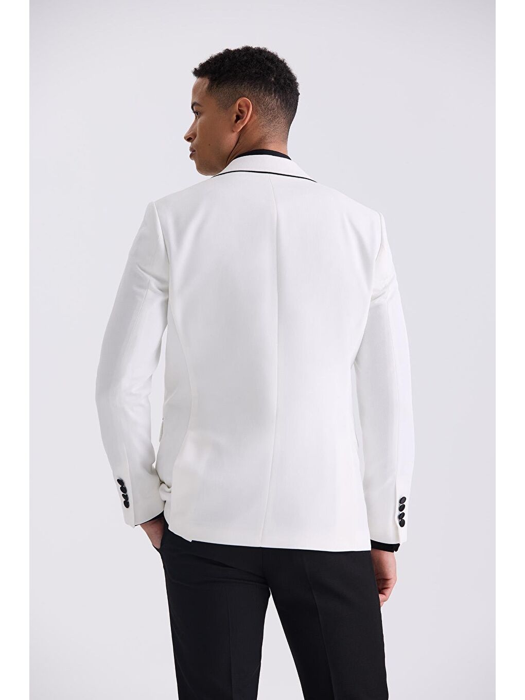 Beyaz Slim Fit Sivri Yaka Yelekli Smokin Takım Elbise-3