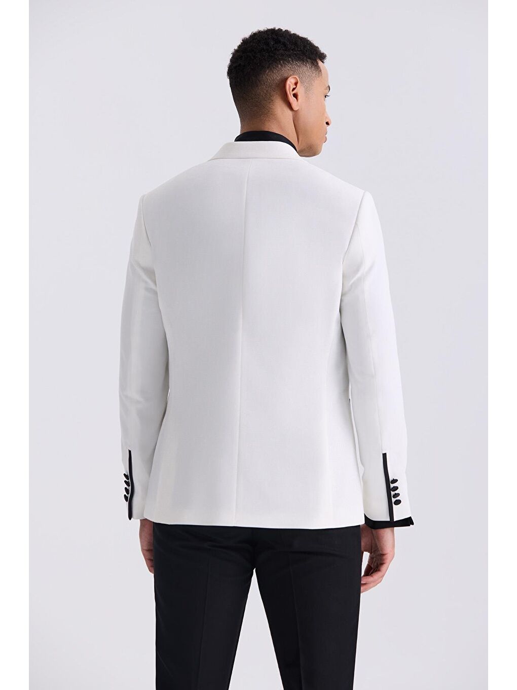 Beyaz Slim Fit Sivri Yaka Kruvaze Smokin Takım Elbise-3