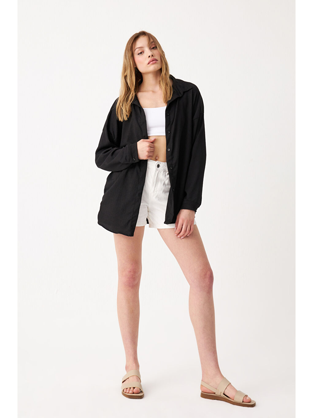 Kadın Siyah Oversize Uzun Krinkıl Gömlek-1