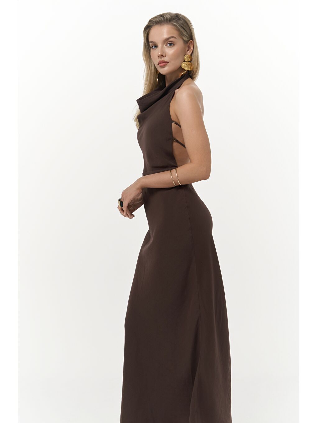 Kahverengi Loretta Sırt Dekolteli Kahve Uzun Elbise-3